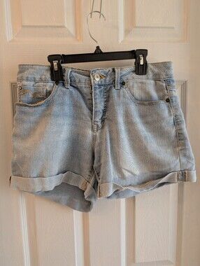 Light Wash Denim Shorts - Women's Rolled Hem